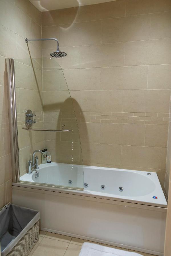 Apartment No 1 - The Old Red King Pub, Whitefield, מנצ'סטר מראה חיצוני תמונה